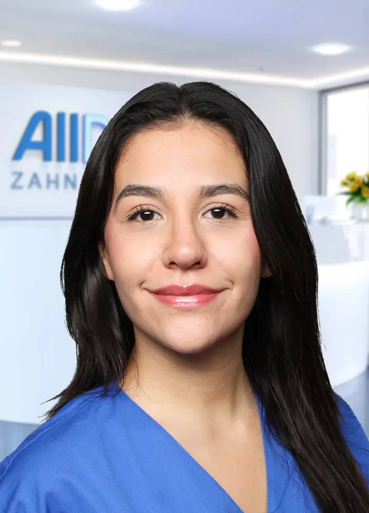 Portrait zahnmedizinische Prophylaxeassistenz Esranur Tagtekin (AllDent K&ouml;ln)